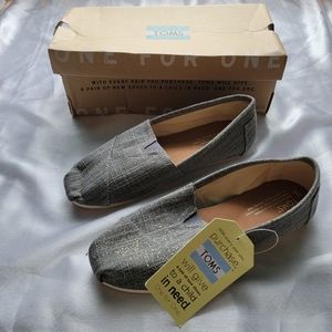 NWT Toms Classic Canvas Slip ons Grey with Silver and Gold Sparkles, women's 8